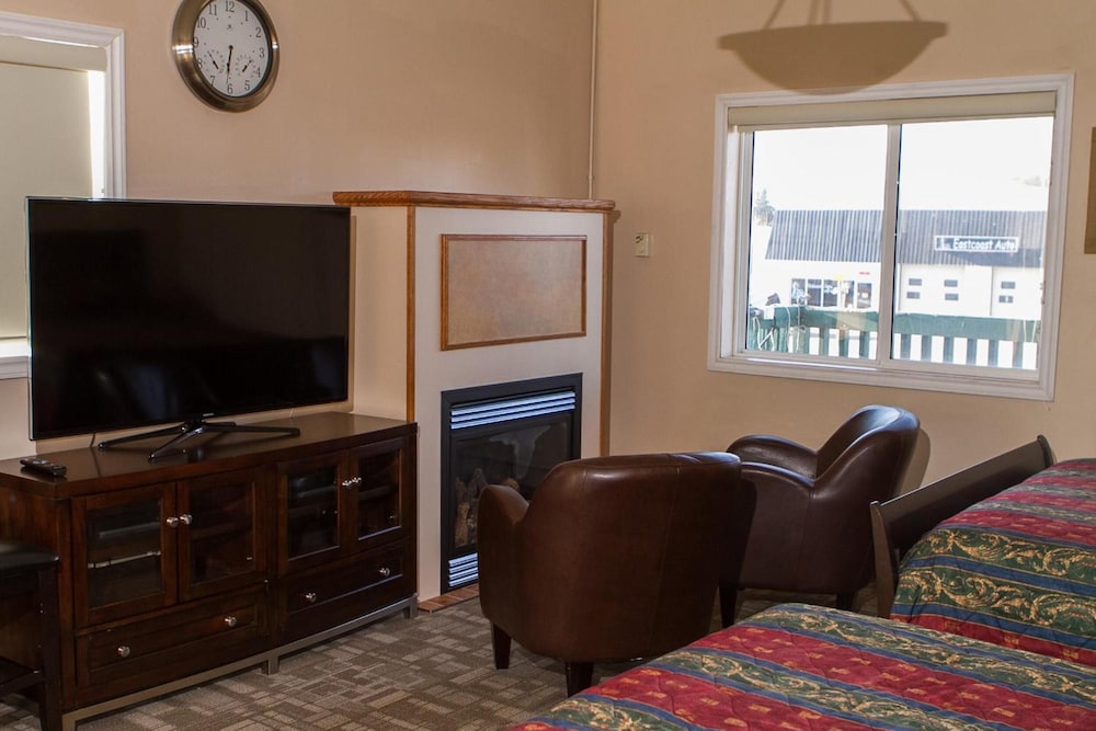 Woodland Motor Inn