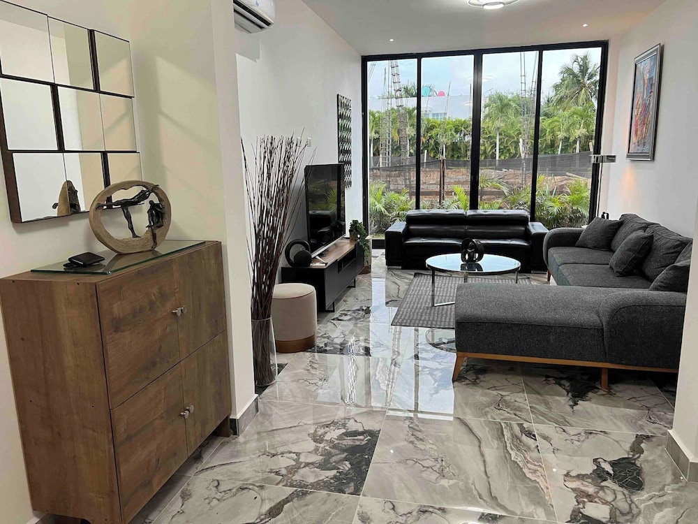 Elegant, Modern Style Villa in Playa Nueva Romana2