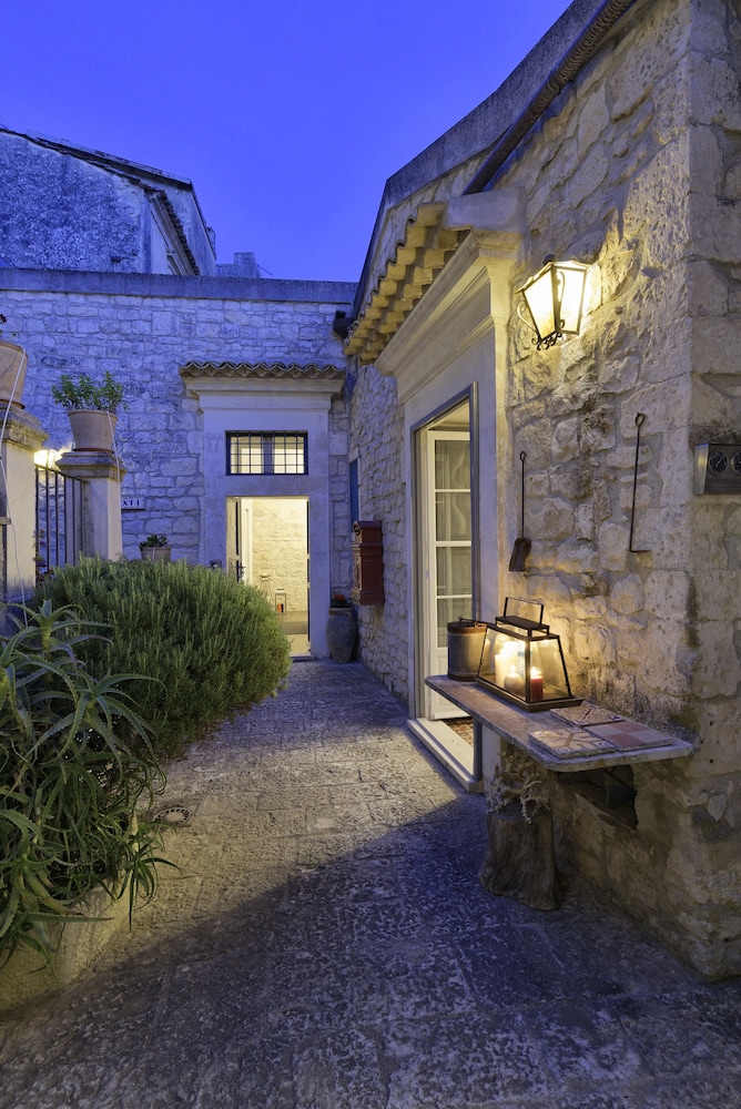 Edel Emotional Domus Et Luxury