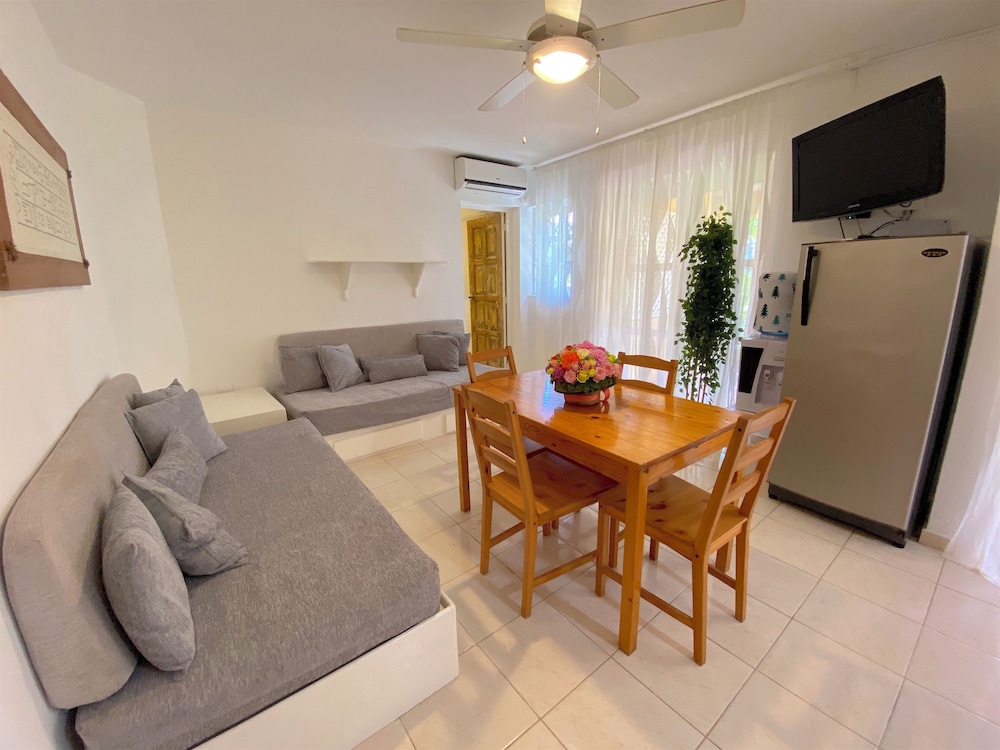 TROPICAL VILLAS playa LOS CORALES