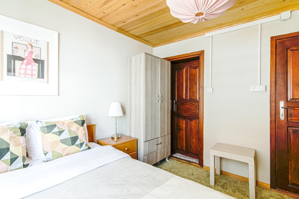 Historical Duplex Villa With Patio in Beyoglu