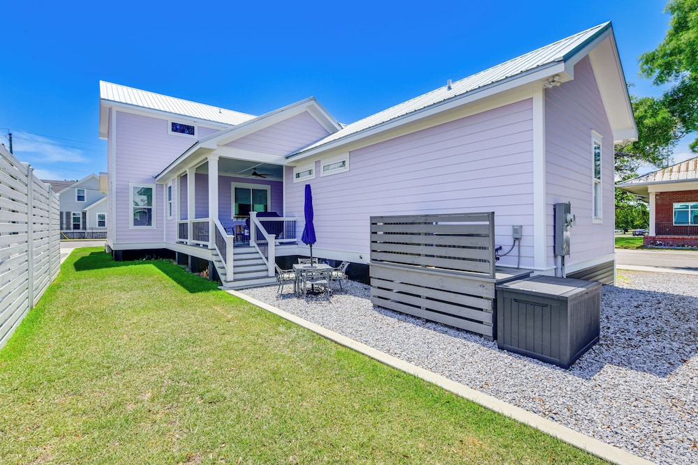 Walk to Pass Christian Beach: Stunning Family Home
