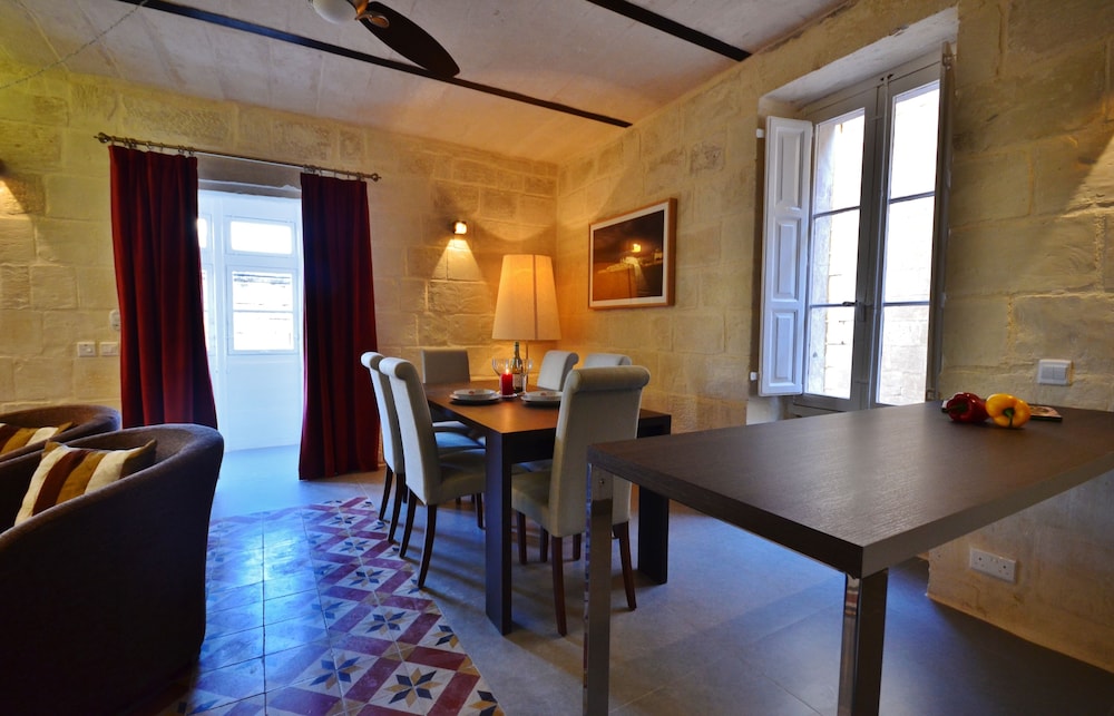 Vallettastay Standard Apartments