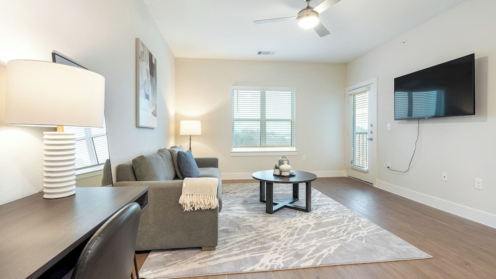 Landing Apartments Seguin