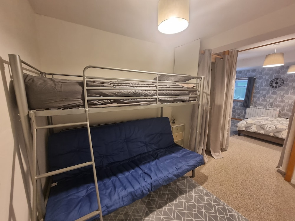 Stunning 2-bed House in Saint Columb view 2
