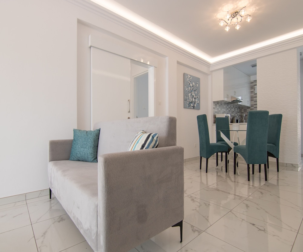 Phaedrus Living Luxury Flat Semeli