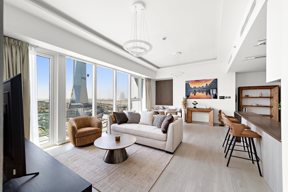 Stunning One-bedroom Apartment in Me Do Re in JLT