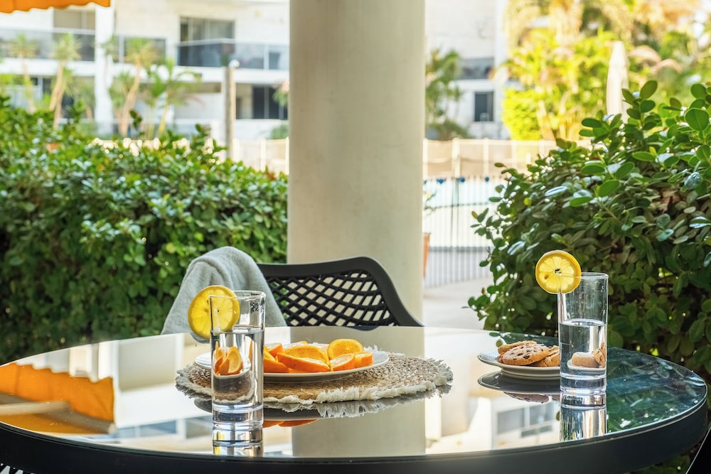 Royal Park Apt Resort by Sea N Rent