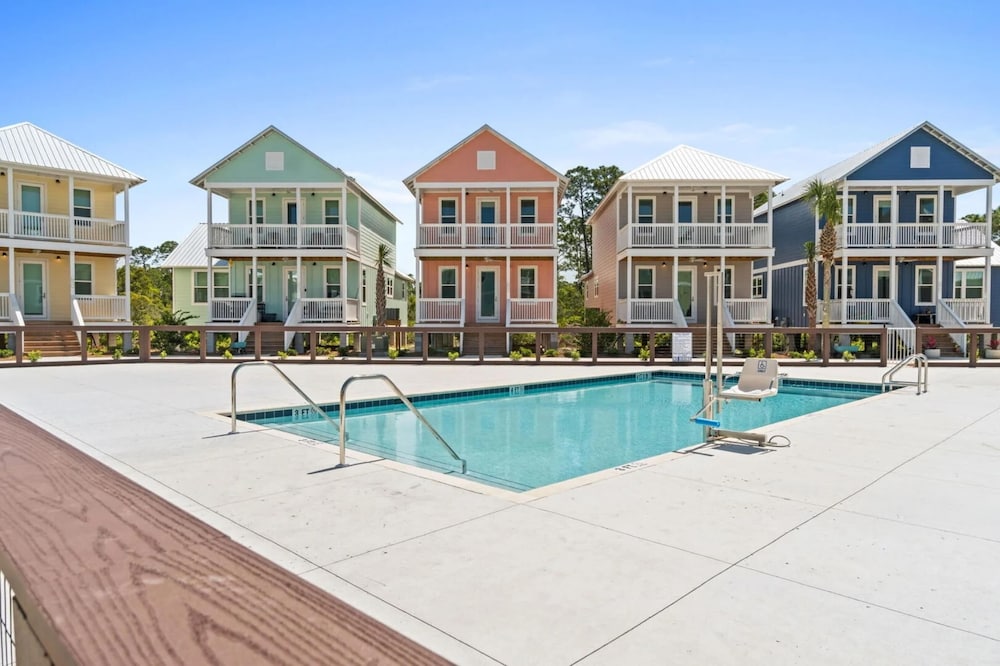 Pet Friendly Beach House - Sandy Toes