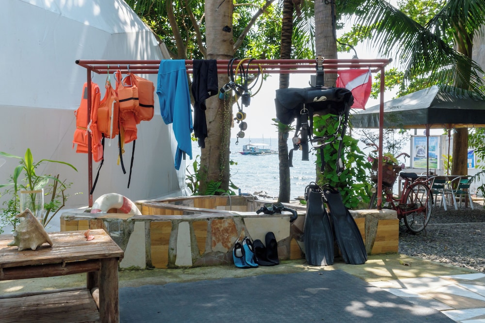 Silang Beach Resort and Diving