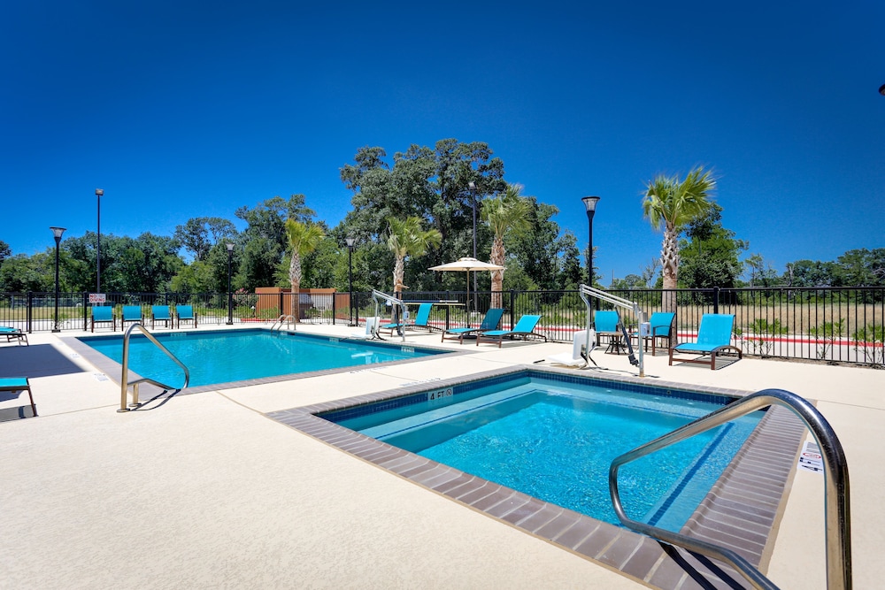 Candlewood Suites College Station At University by IHG