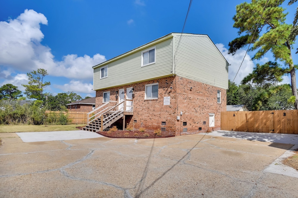 Easy Beach Access: Duplex 1/2 Mi to Chesapeake Bay