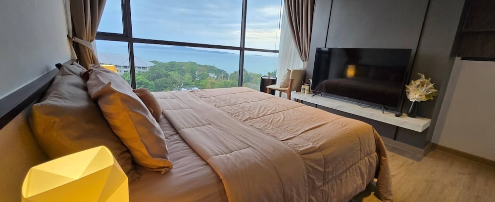 Sea View 2 Bed Room Luxury - Perfect Location