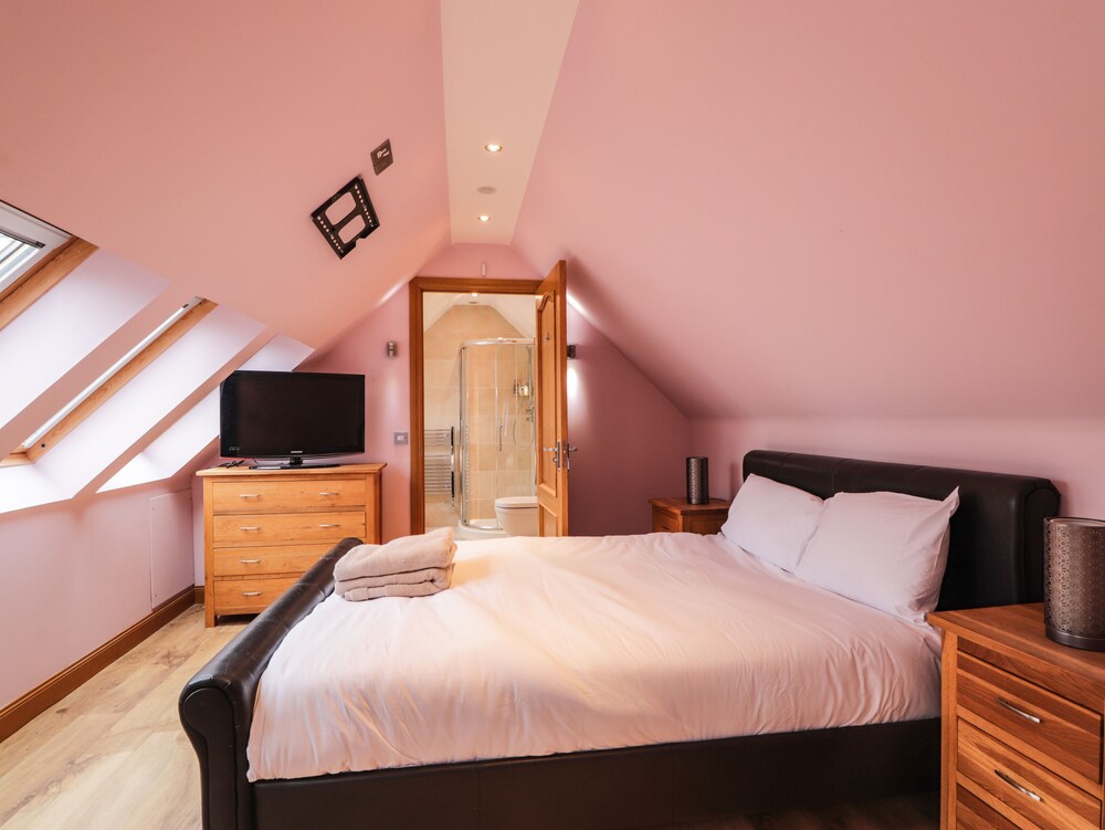 1 The Coach House