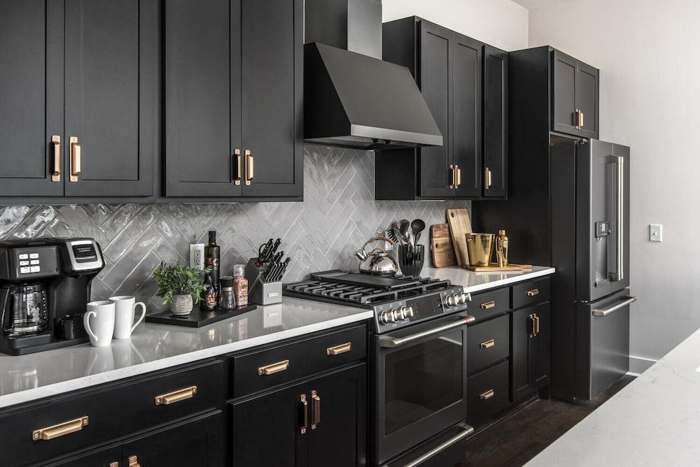 Luxe-tennessee Row-heart of Gulch-mins to Broadway