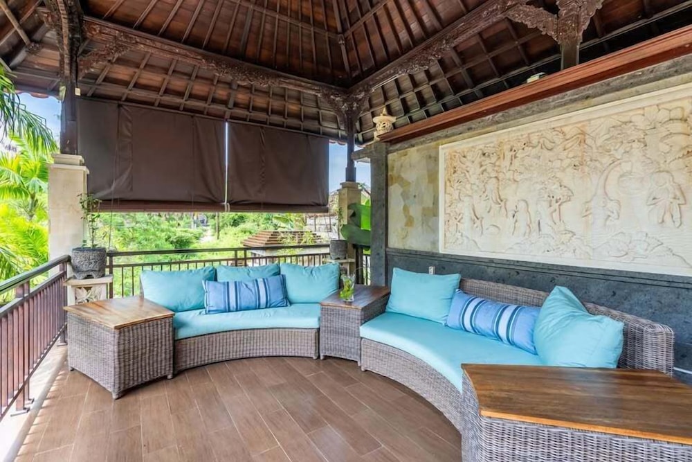 Balconies Villa