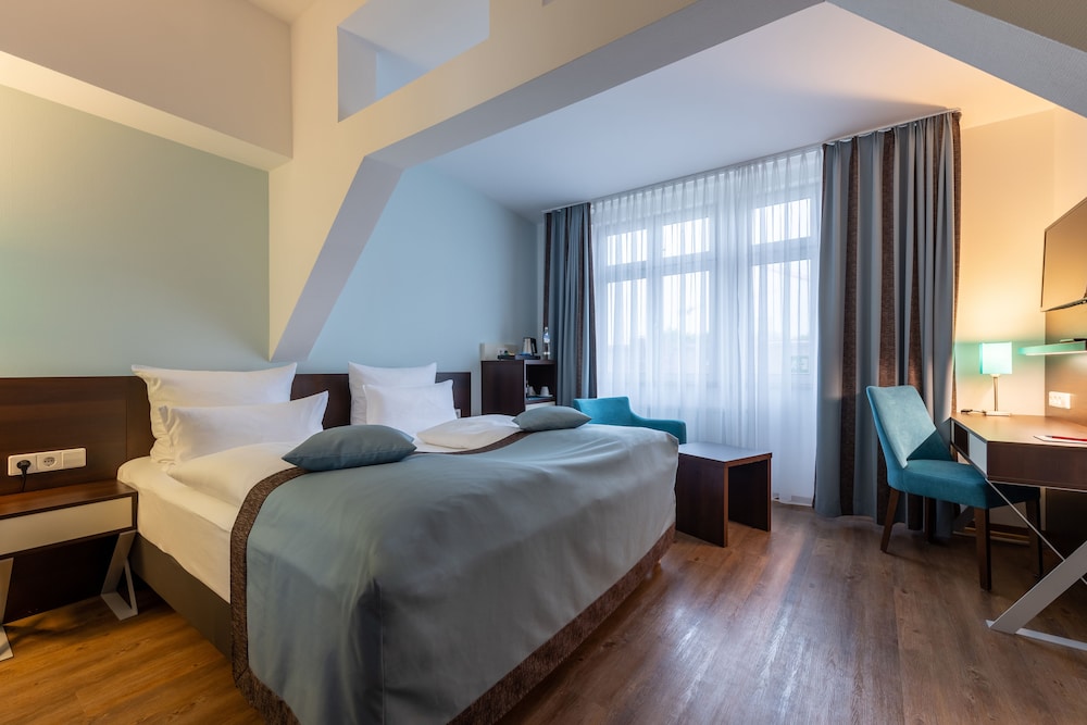 Frankfurt Vacations - Trip Inn Messe Westend - Property Image 40