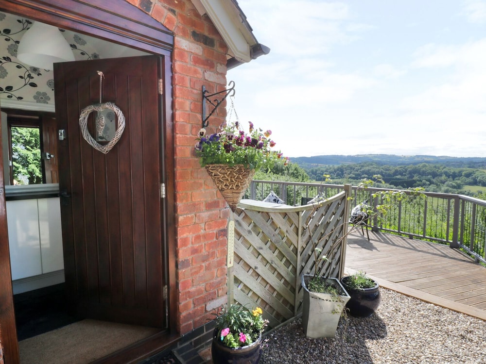 Hillview Cottage