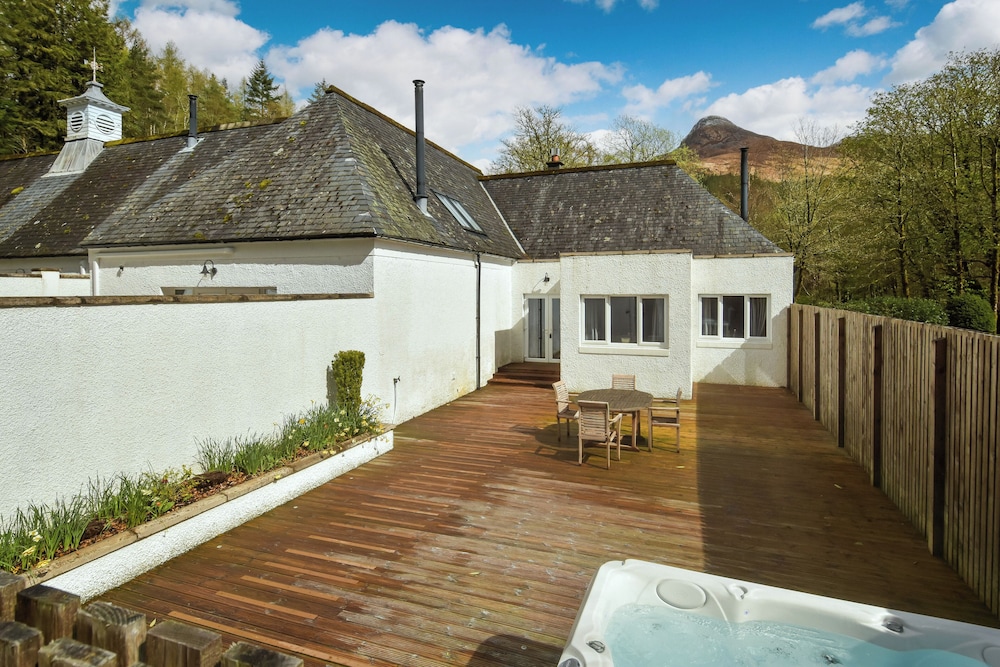 Glencoe House