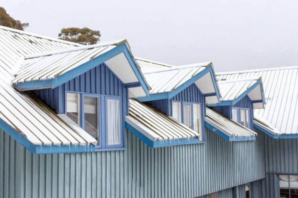 Hotel Alpenhorn - Image 1