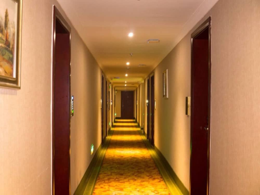 GreenTree Inn GanZhou Zhanggong District SanKang Temple RT-MART Express Hotel