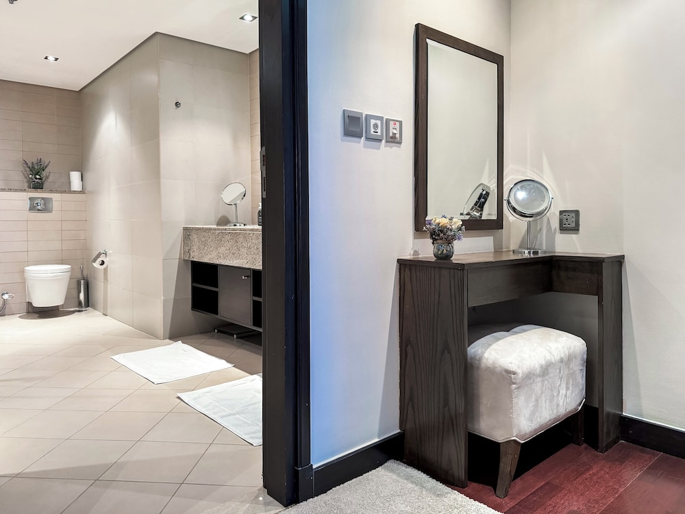 Resort Apartments - Royal Amwaj North