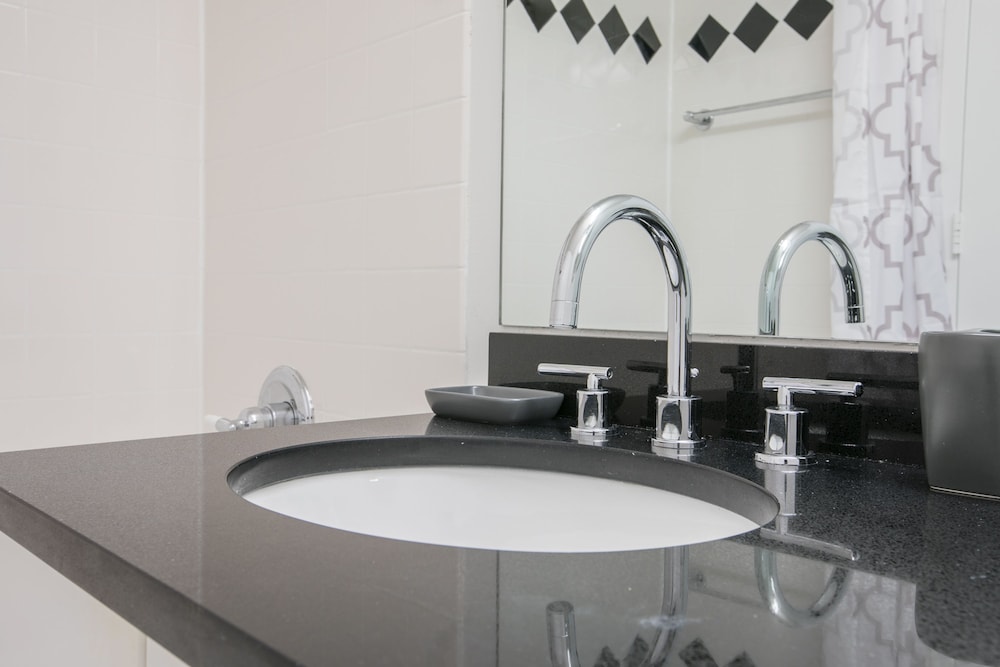 Fully Furnished 2BR 2bath Unit in NYC
