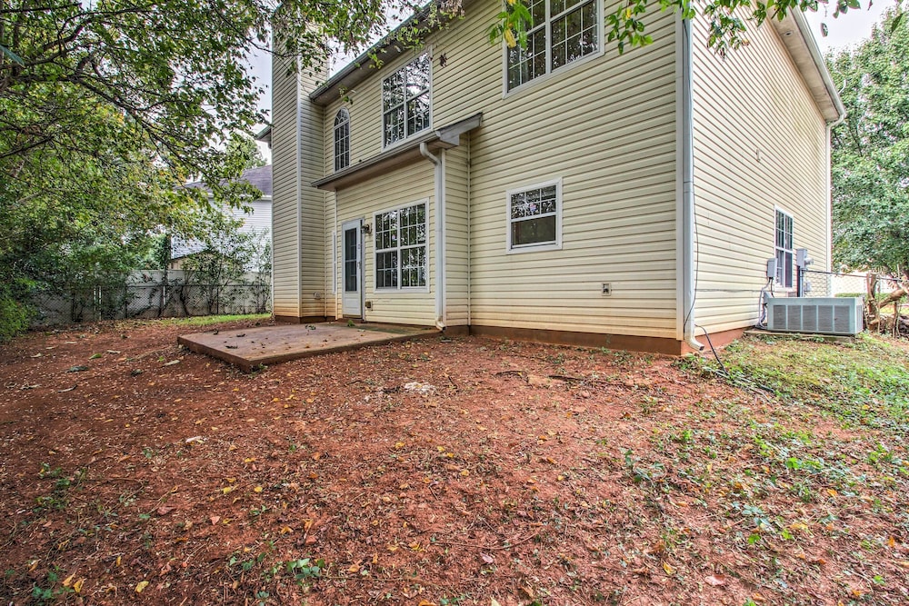 Spacious Stone Mountain Home - Walk Everywhere!