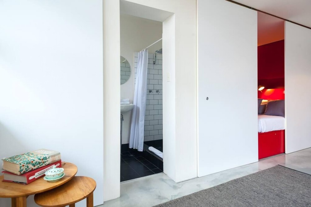 Designer Pad With a View view 5
