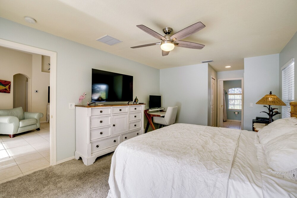 Family Haven w/ Pool! 8 Mi to Warm Mineral Springs