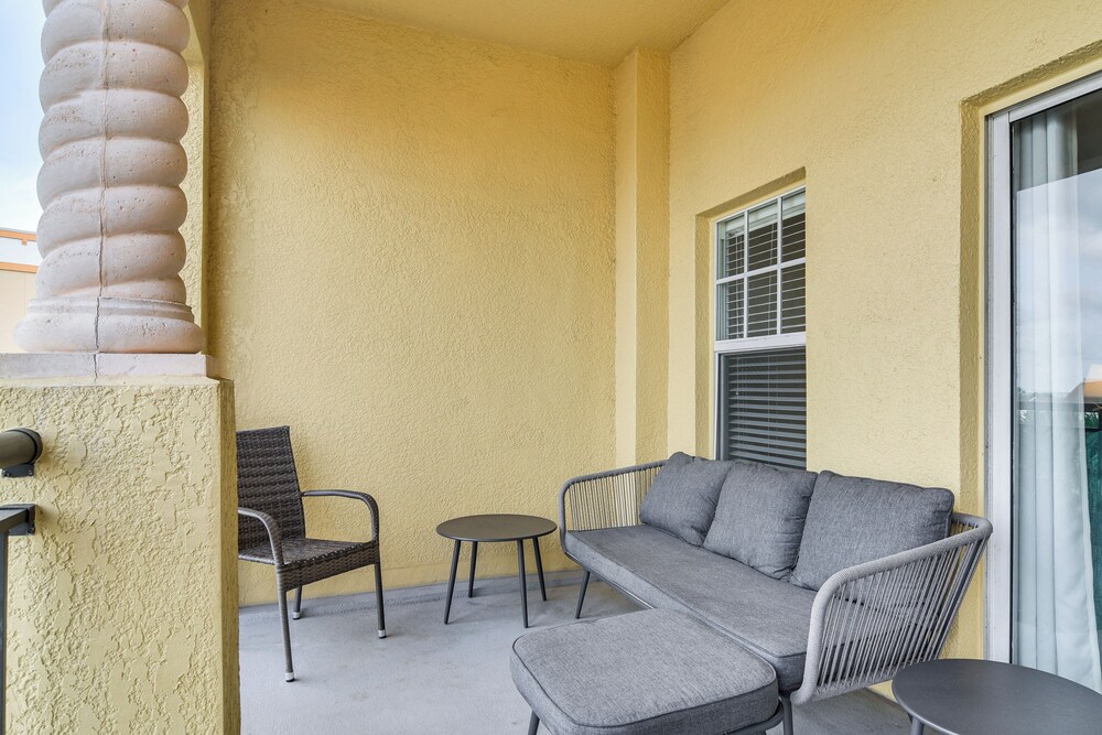 Treasure Island Condo: Gulf-view Balcony