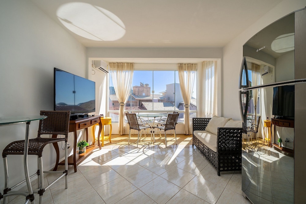 2BR apt W/suite 100m Bombas Beach Ror0001