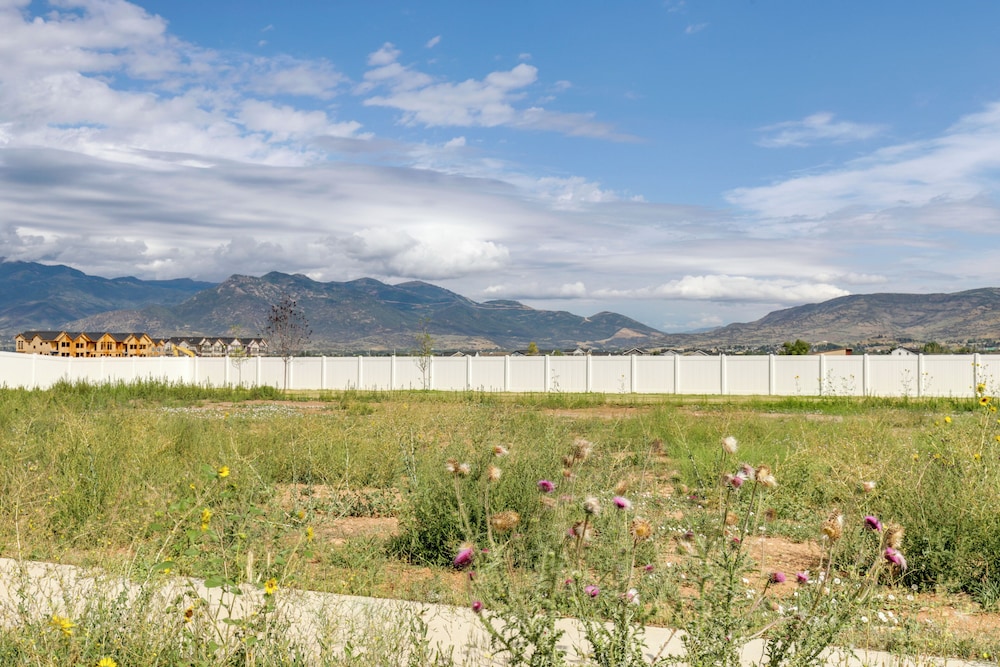 Pet-friendly Utah Abode - Fireplace, Patio & Grill view 5