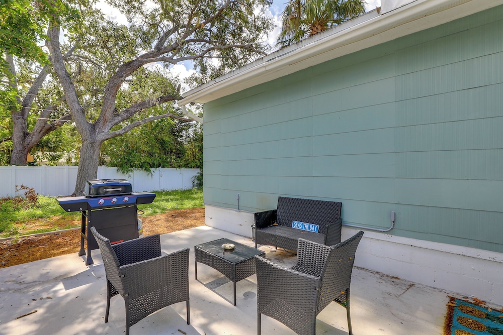 Private Hot Tub & Fenced Yard: Sleek Gulfport Home