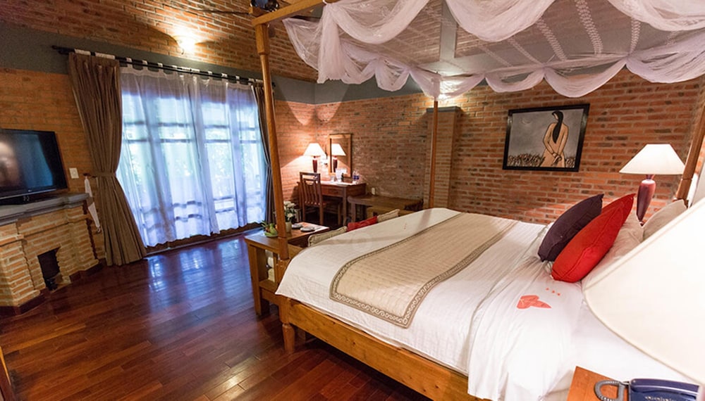 Pilgrimage Village Resort & Spa 10