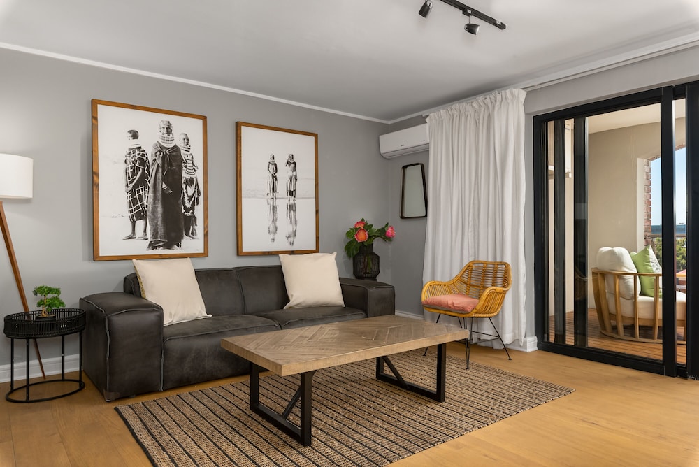Rockwell 220 by Ctha
