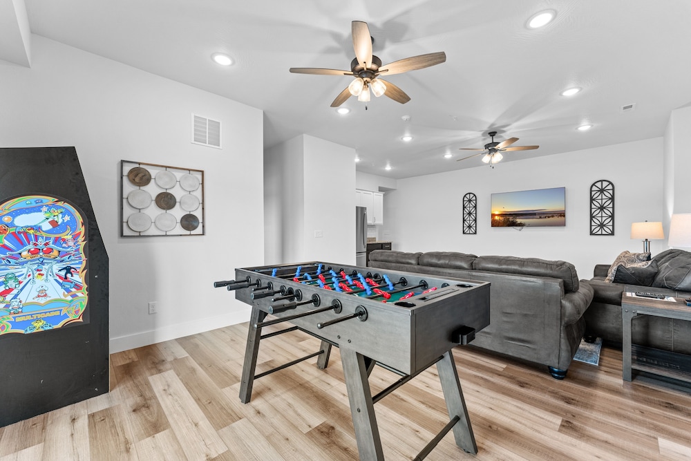 Cm132-6 -summer Breeze- Sleeps 17 6 Bedroom Home