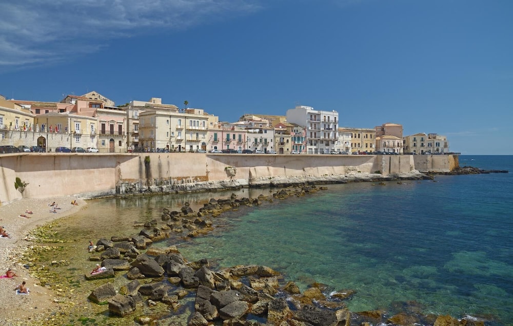 La Dolce Vita Studio Flat view 2