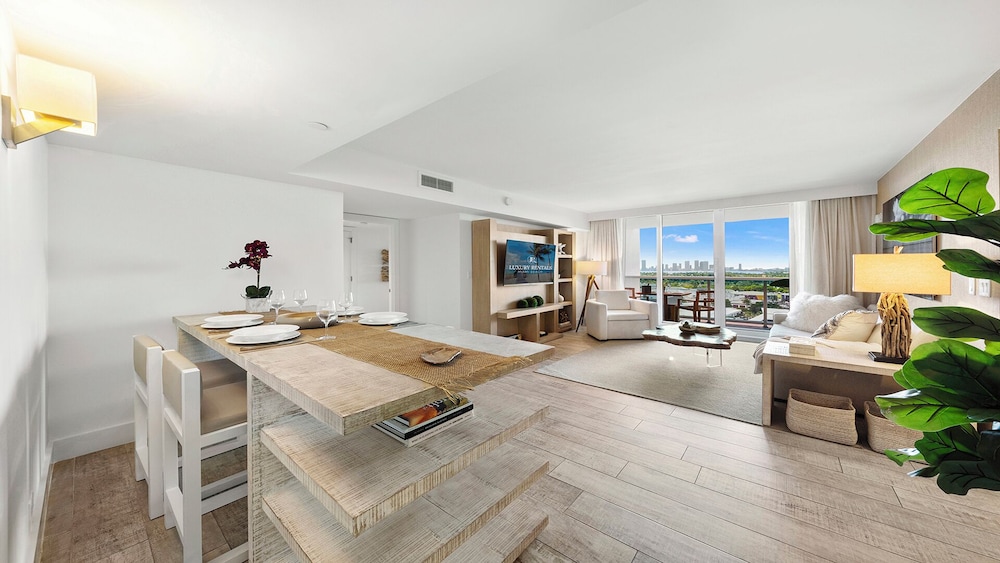 Luxury Vacation Rentals at 1 Hotel & Homes by LRMB