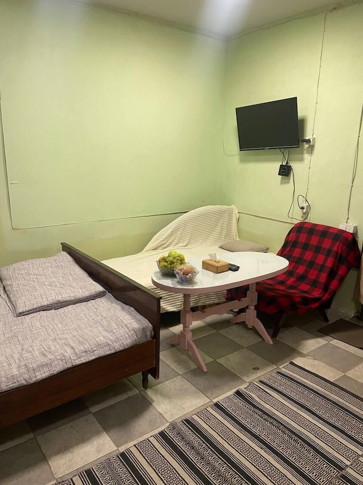 Vahes Family Guest house