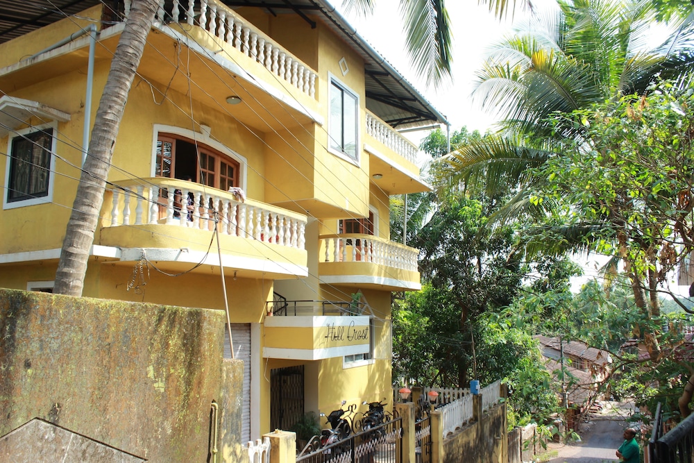 OYO 9358 Home Designer 1BHK Candolim