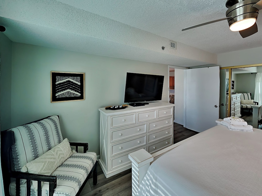 Sea Oats #603 by Southern Vacation Rentals