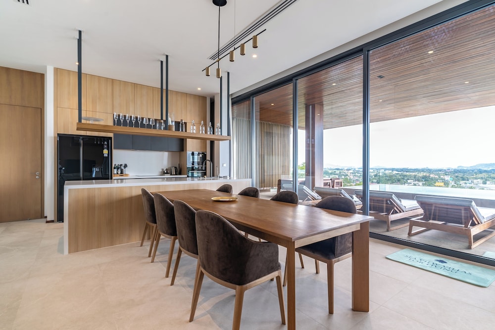 River Court Apartments LETS