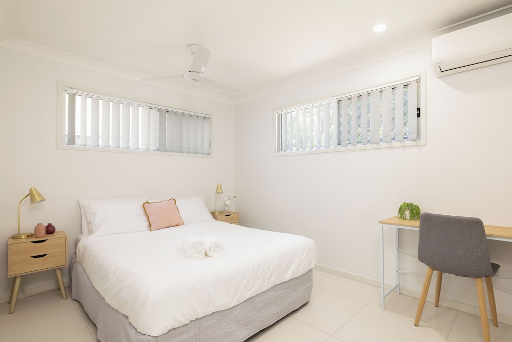 Smart Suites Self Check-in Apartments - 39A Freney