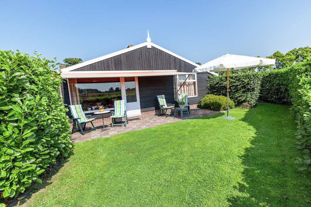 Peaceful Holiday Home near Center in Burgh Haamstede