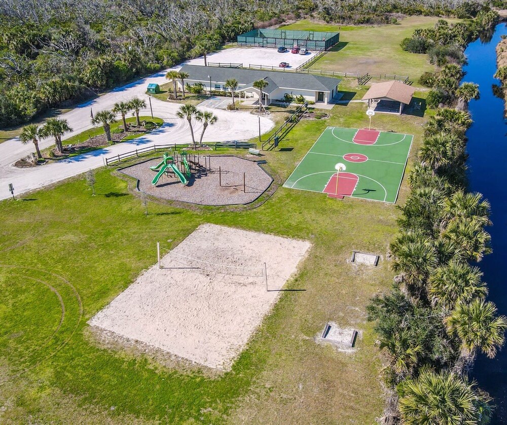 Beach Home w Heated Pool Free Golf Cart