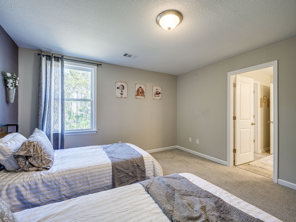 Spacious Columbus Getaway w/ Patio - Pets Welcome! - Property Image 21