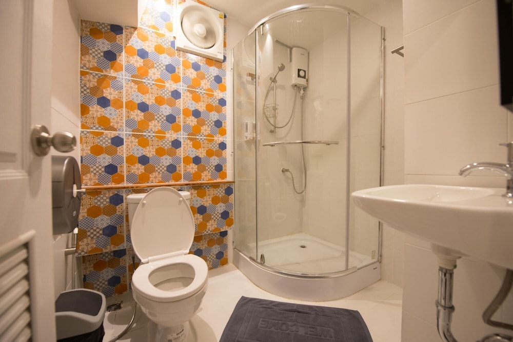4Share Hostel - Adults Only