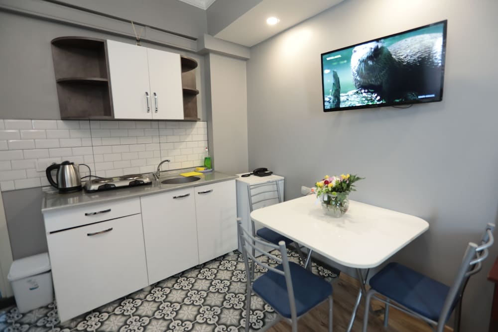 White Pearl Apart - Image 39