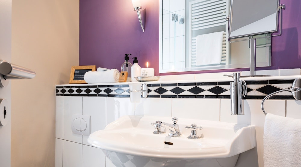Frankfurt Vacations - Hotel Villa Orange - Property Image 7